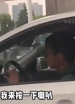 还 真 T M 全 是 名 场 面
