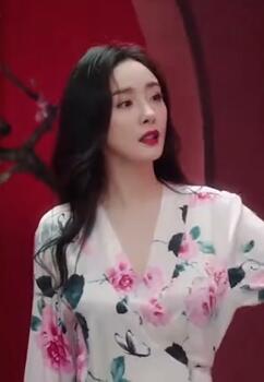 杨幂性感大片,磨人的妖精