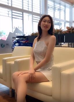 快手福利视频:爱穿短裙的漂亮小姐姐