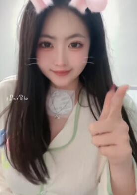 坐着也能跳舞
